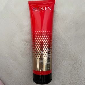 Redken Frizz Dismiss leave in smoothing cream